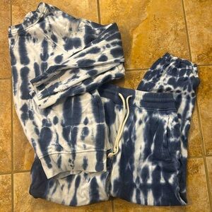 Lou & Grey Lounge Set